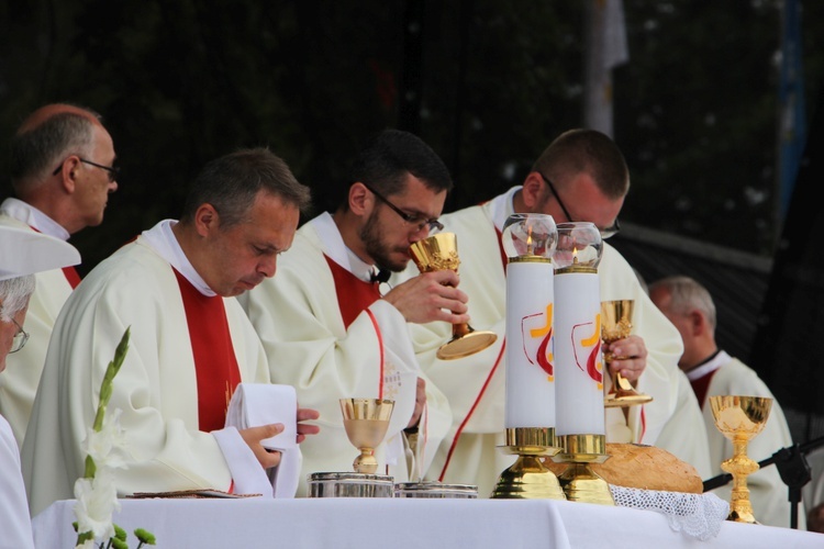 Msza św. na Starym Rynku w Łowiczu