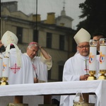 Msza św. na Starym Rynku w Łowiczu