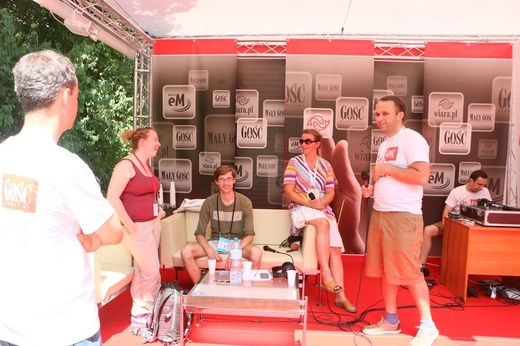 Studio plenerowe "Radia eM" i "Gościa" w Krakowie