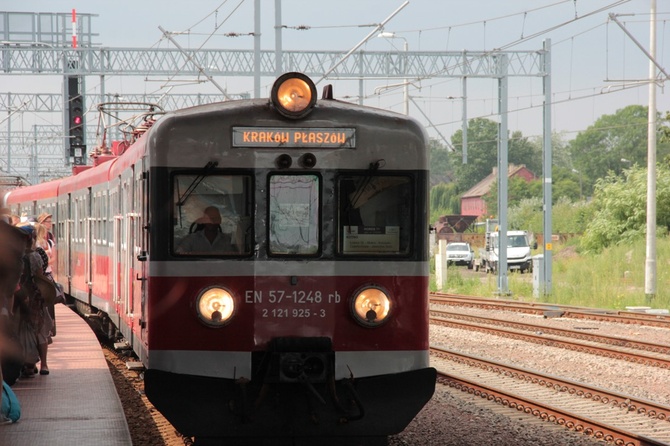 Podróż pociągiem specjalnym do Kokotowa