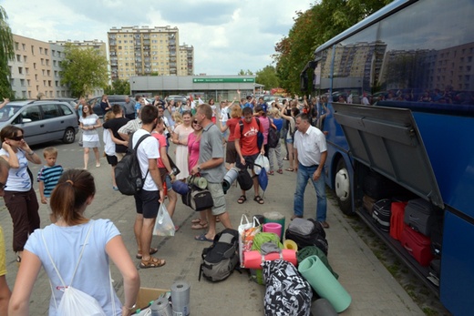 Uczestnicy ŚDM ruszyli z Radomia do Krakowa