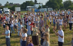 Poranna zaprawa w formie śpiewów i tańców