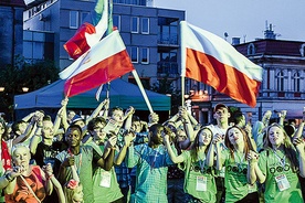 W tym nie przeszkadza inny język, kolor skóry czy kraj pochodzenia. Po prostu – uwielbienie!