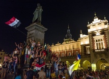 Kraków: Śpiewy i tańce na ulicach