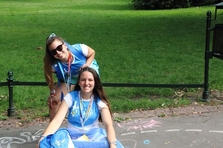 Uśmiechnięci pielgrzymi