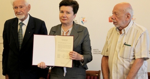 Uczcijmy bohaterów w zgodzie i pojednaniu