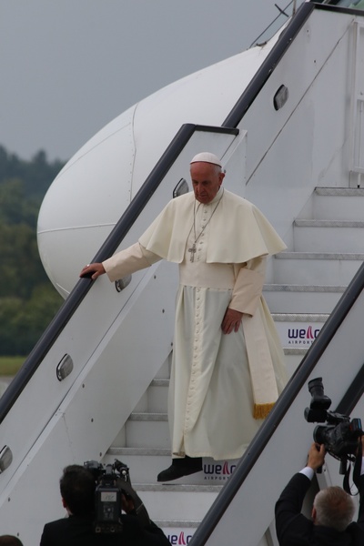 Pierwsze chwile papieża Franciszka w Polsce