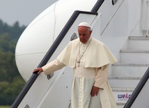 Powitanie papieża Franciszka na lotnisku