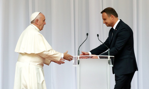 Prezydent przywitał papieża na Wawelu