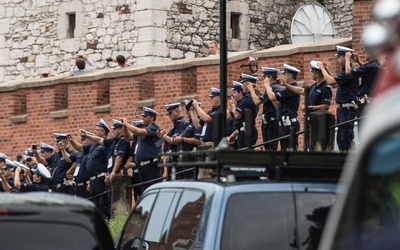 Policjanci też chcą mieć pamiątkę