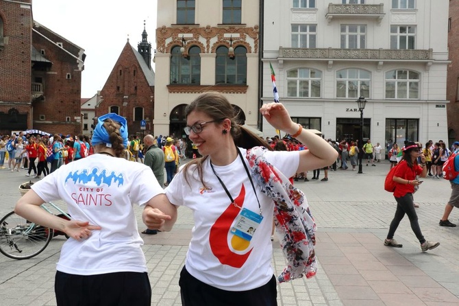 Radośni pielgrzymi w Krakowie