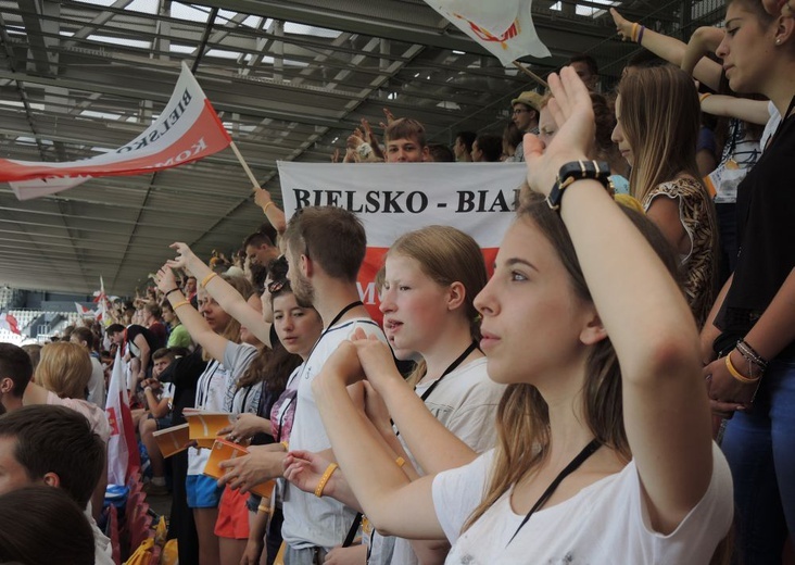 Katecheza z bp. Rysiem na stadionie "Cracovii"