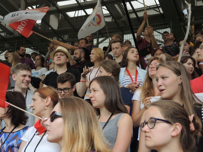 Katecheza z bp. Rysiem na stadionie "Cracovii"