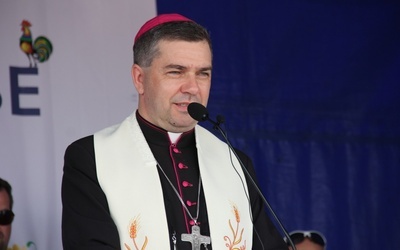 Bp Wojciech Osial spotkał się z mieszkańcami Miasteczka Łowickiego