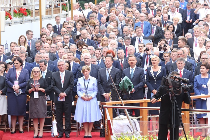 Franciszek u stóp Maryi