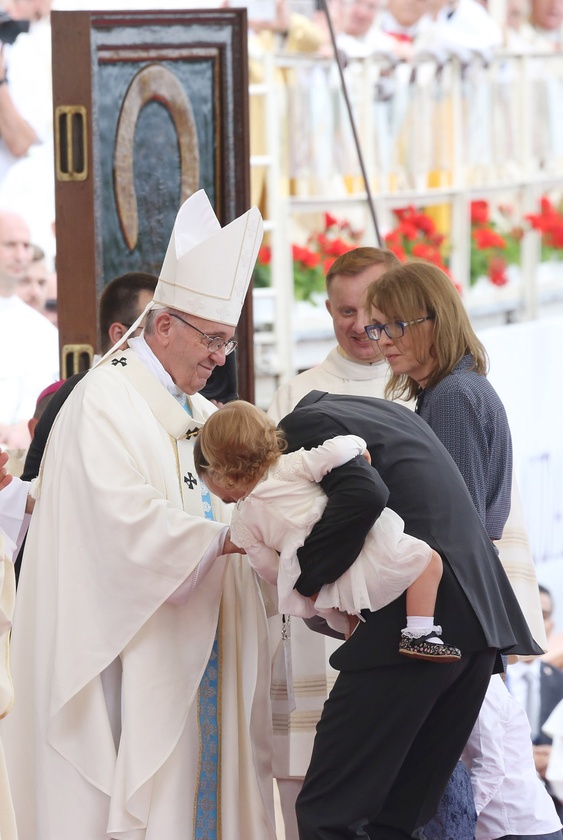 Franciszek u stóp Maryi