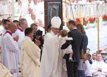 Franciszek u stóp Maryi