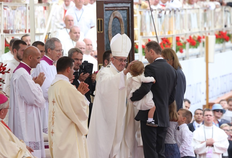 Franciszek u stóp Maryi