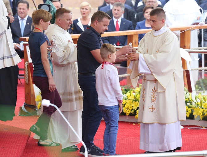 Franciszek u stóp Maryi