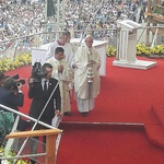 Kapłani warmińscy na Mszy św. z papieżem Franciszkiem.