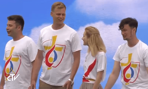 Papież z młodymi na Błoniach