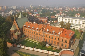 Rekordy krakowskiej komunikacji, w piątek kolejne utrudnienia