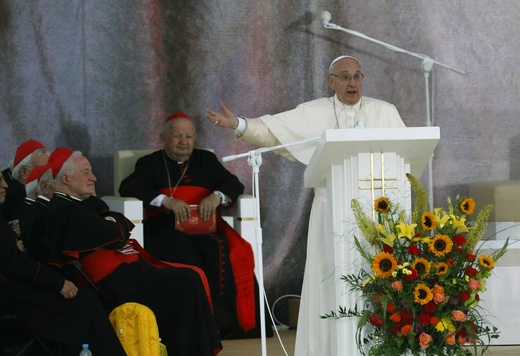 Młodzi zmierzają na Błonia na spotkanie z papieżem