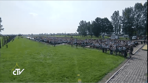 Papież w byłym obozie Auschwitz-Birkenau