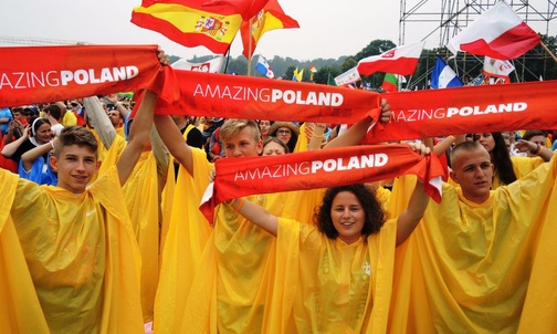Radość powitania na Błoniach