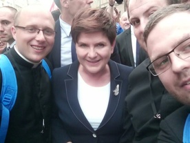 Klerycy z premier Beatą Szydło