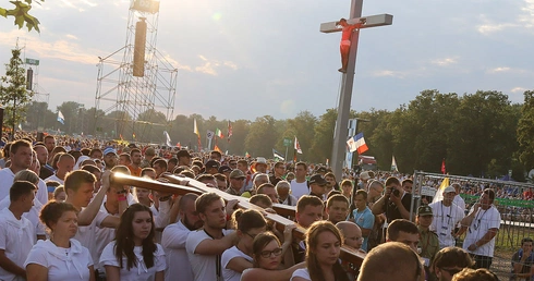 Z papieżem na Krzyżowej Drodze