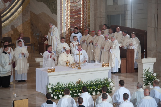 Papież w sanktuarium świętego Jana Pawła Wielkiego