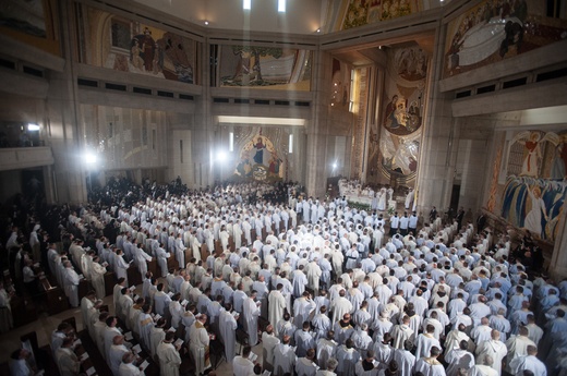 Papież w sanktuarium świętego Jana Pawła Wielkiego