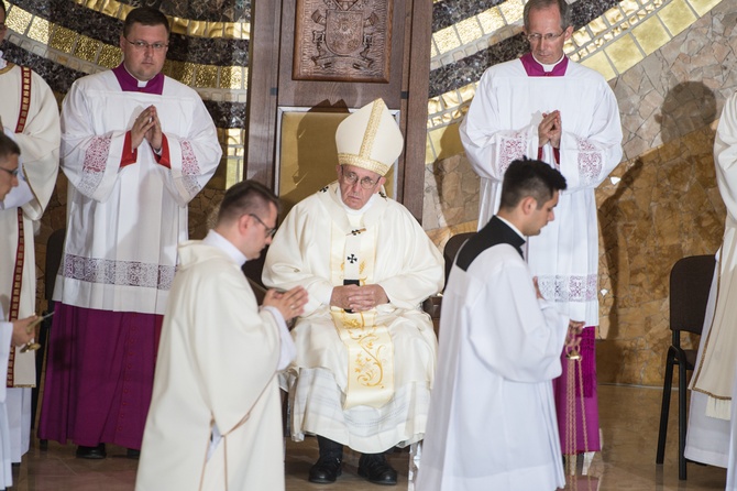 Papież w sanktuarium świętego Jana Pawła Wielkiego