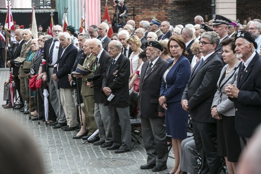 Uczcić poległych, spotkać się z żywymi