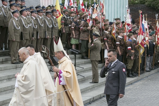 Uczcić poległych, spotkać się z żywymi