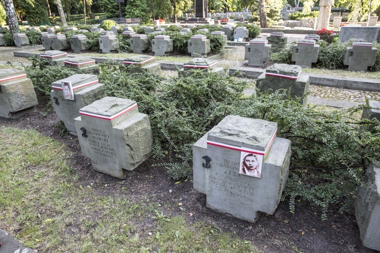 Powązki Wojskowe - powstańcza nekropolia