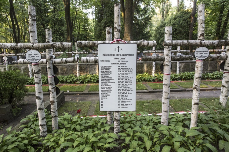 Powązki Wojskowe - powstańcza nekropolia