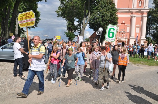 Wyjście pielgrzymki na Jasną Górę