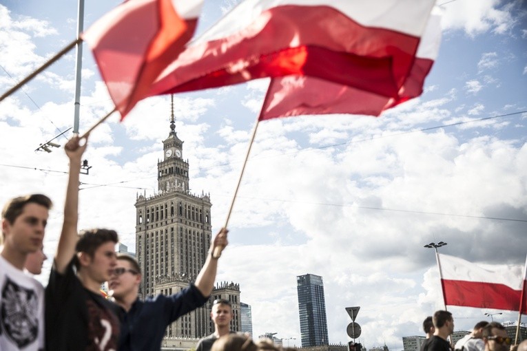 Warszawa stanęła w godzinę "W"