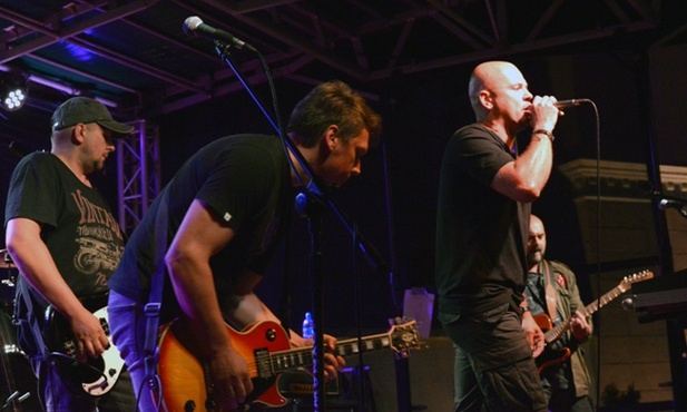 Powstańcze piosenki w rockowej aranżacji zaprezentował zespół Lustro