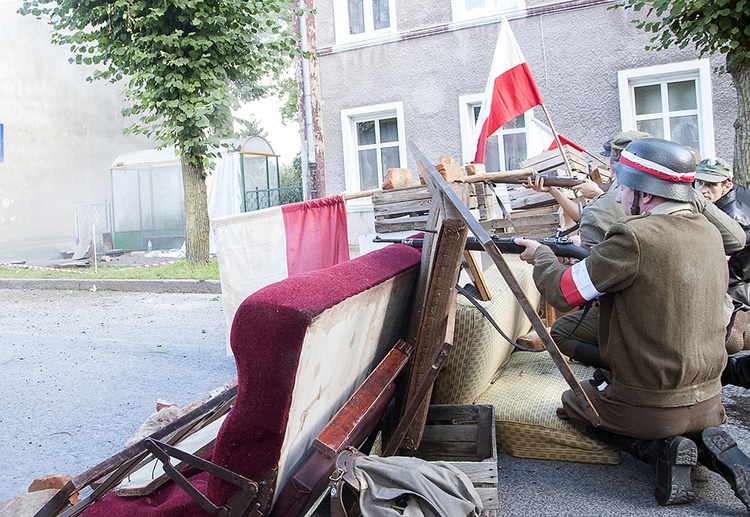 Rocznica powstania warszawskiego w Sianowie