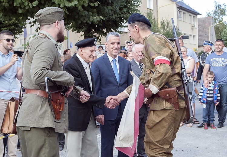 Rocznica powstania warszawskiego w Sianowie