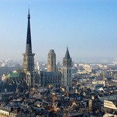 Rouen pożegna zamordowanego księdza