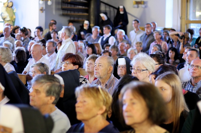 Początek pożegnania kard. Macharskiego