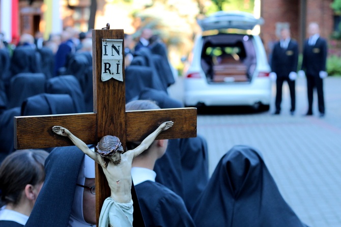 Początek pożegnania kard. Macharskiego