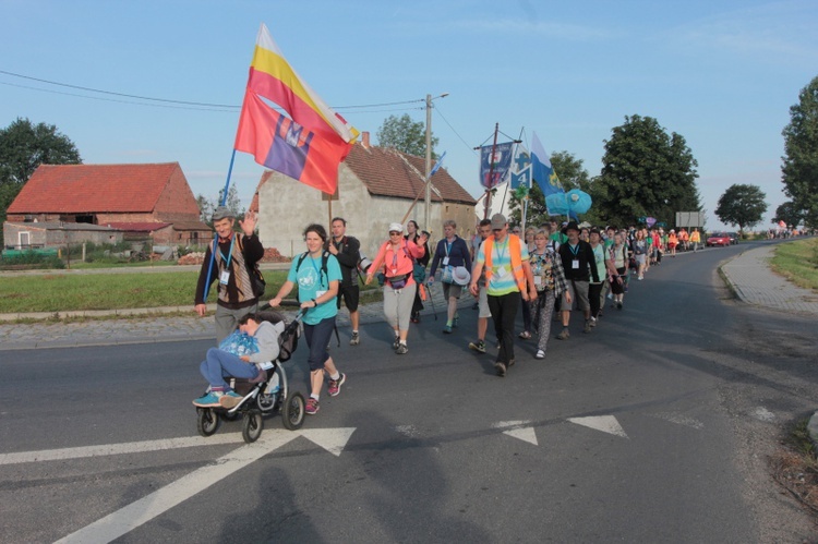 Bogate stoły w Zabłociu