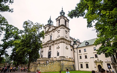 Kościół na Skałce był wielokrotnie przebudowywany. Obecny pochodzi z XVIII w.