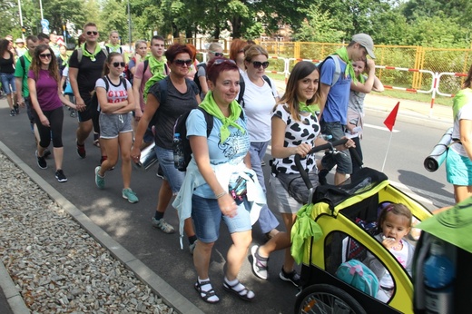 71. Pielgrzymka Rybnicka - dzień pierwszy - wymarsz grup 1, 2A i 2B