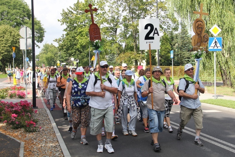 71. Pielgrzymka Rybnicka - dzień pierwszy - wymarsz grup 1, 2A i 2B